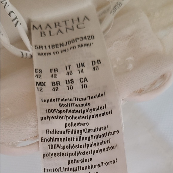 Rosa Clara Martha Blanc Wedding Gown + Veil - Picture 17 of 17